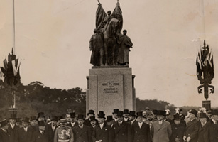 span> Карађорђевићу у Паризу, 9. октобар 1936